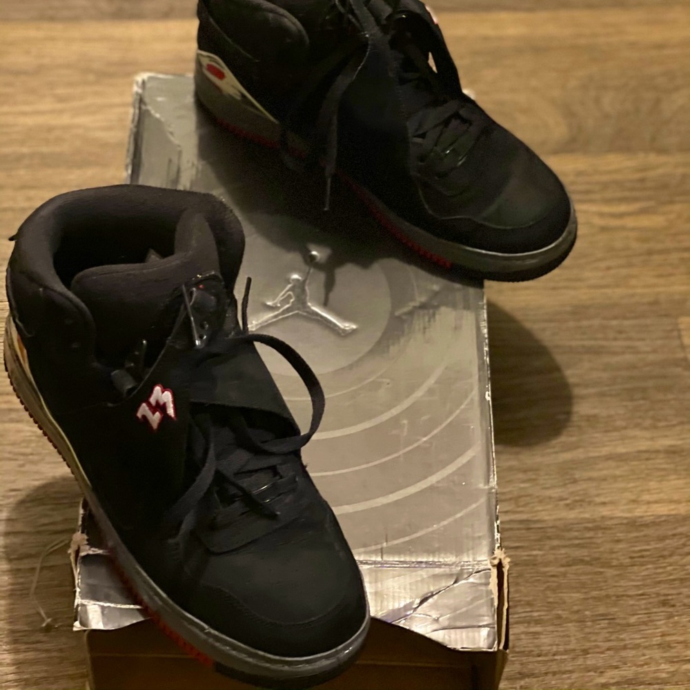 Air Jordan 8 limited collaboration Air Force 1